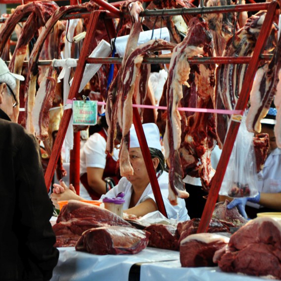 Na místním tržišti nakoupíte vše potřebné