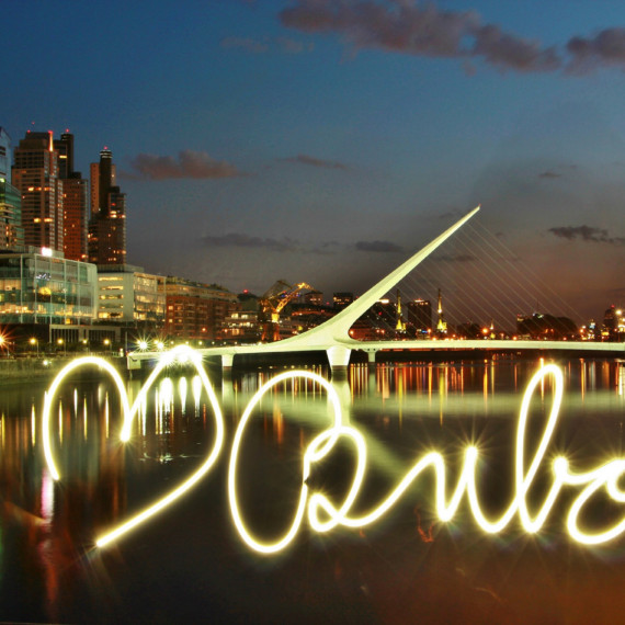 Puente de la Mujer, Most ženy od známého španělského architekta Santiaga Calatravu, Buenos Aires.