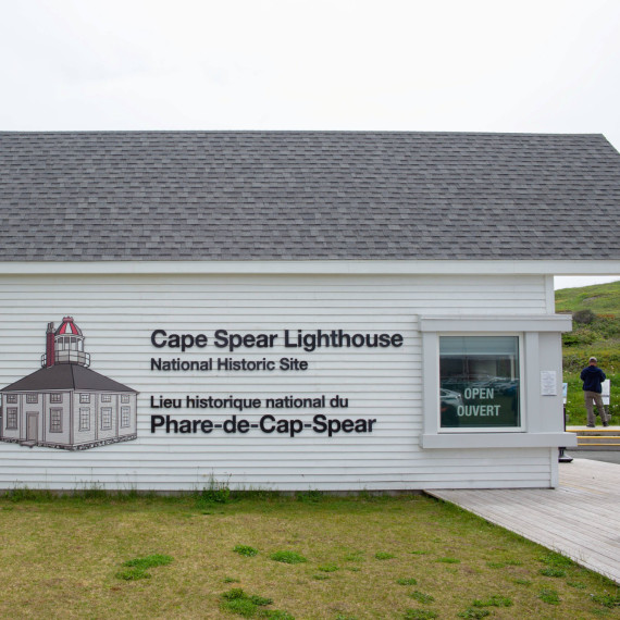 Kousek od hlavního města se nachází nejvýchodnější bod Severní Ameriky Cape Spear.