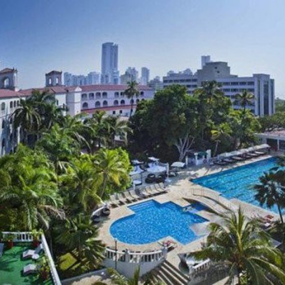 Hotelové bazény v Barceló Aruba 