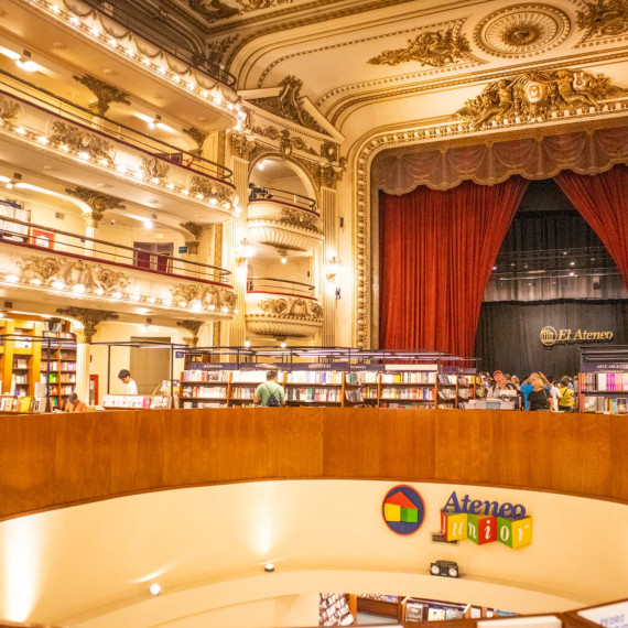 Jedno ze 700 knihkupectví, ktreré můžete v Buenost Aires navštívit.