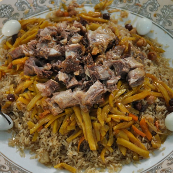 Uzbecký plov si vychutnáme v Samarkandě na místě, které je zážitkové.