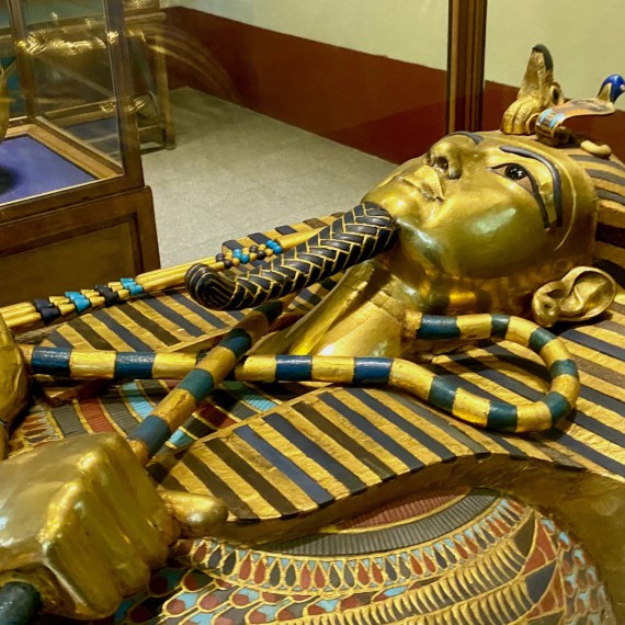 Zlatá maska faraona Tutanchamona