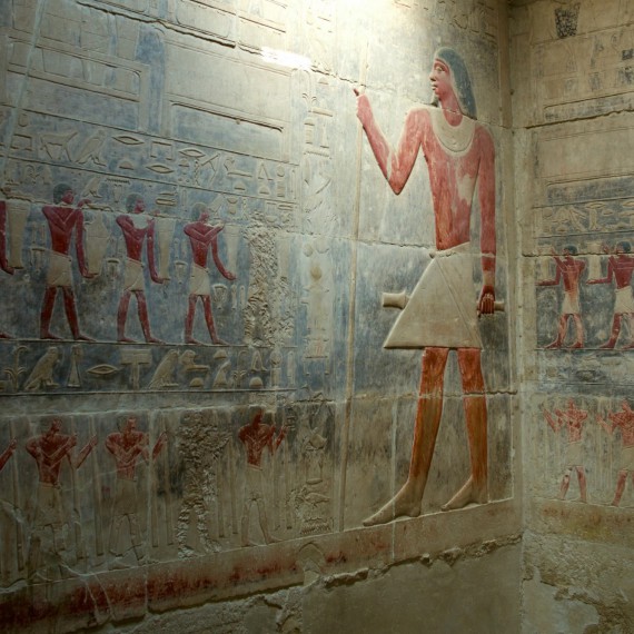 Překrásně malovaná Kagminiho hrobka