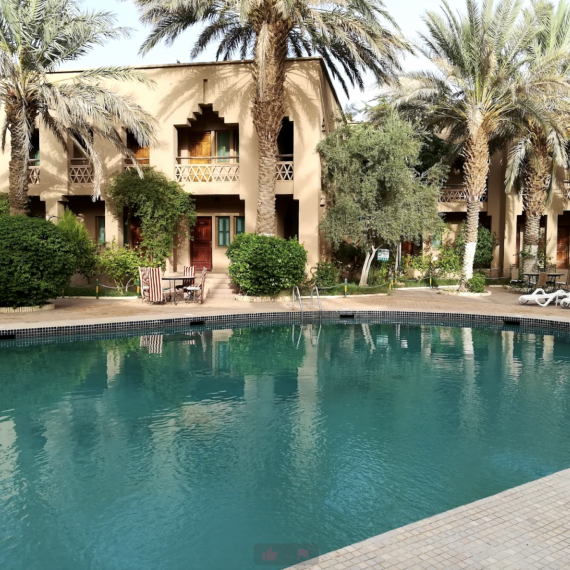 Bazén hotela Erfoud le Riad