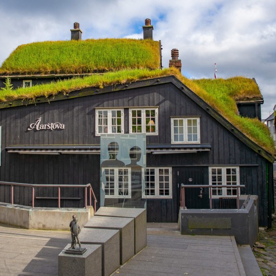 Stravovat se budeme v místních restauracích