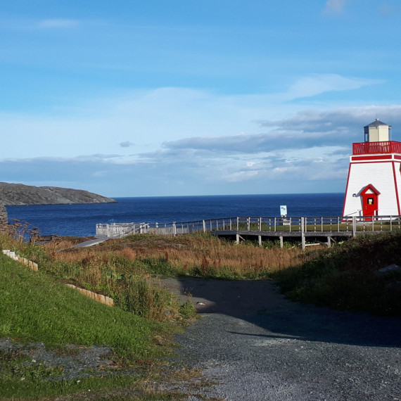 Maják Fishing Point dodnes hrdě hlídá vstup do hlavního přístavu.