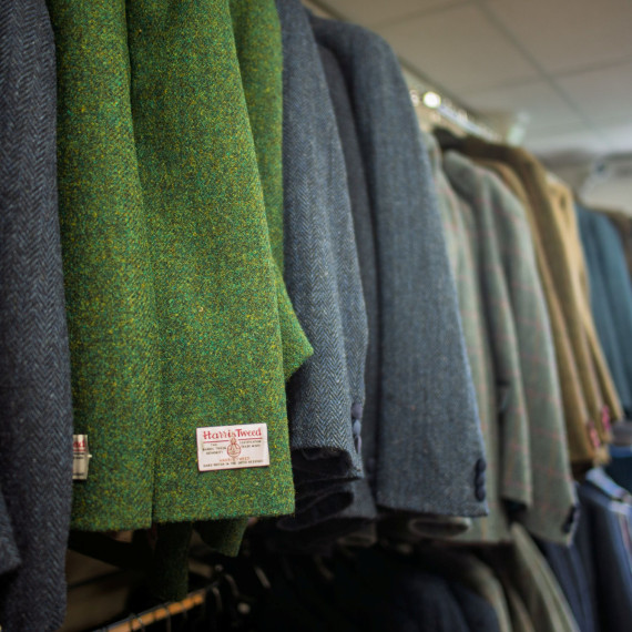 Zastavíme se u obchůdku na Harrisu.