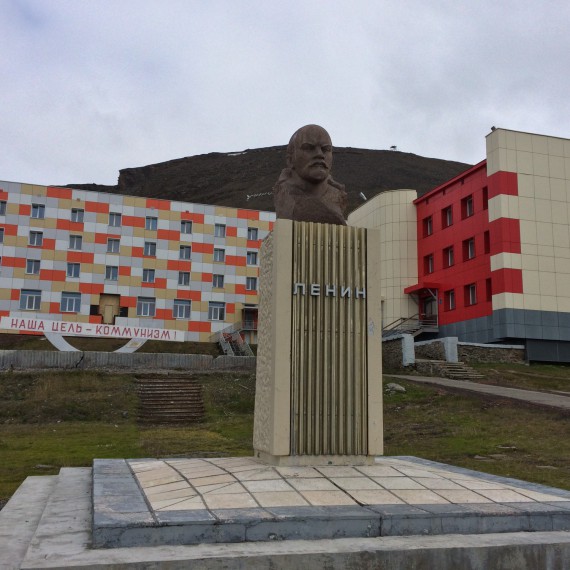 Druhá nejsevernější socha Lenina