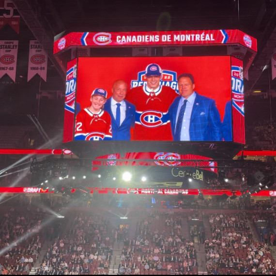 Sportem č.1 v Kanadě není nic jiného než? Ano, správně! Lední hoekj. 