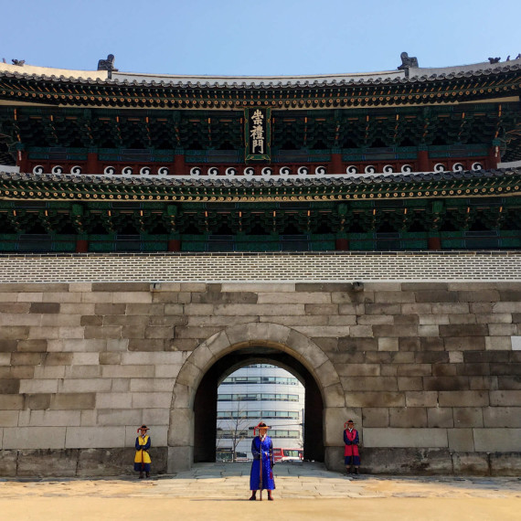 Brána Sungnyemun byla kdysi nejdůležitější vstupní branou do města Seoul.