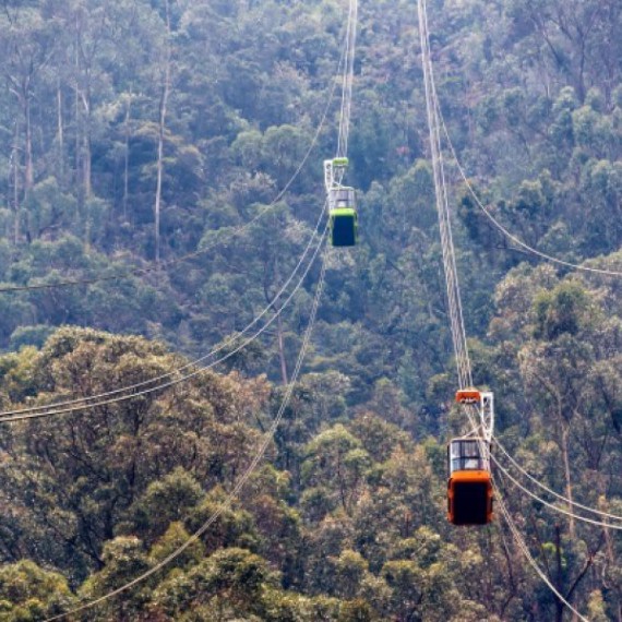 Dojdeme až k lanovce v Monserratě