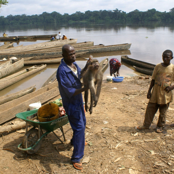 Ti se denně vydávají na řeku za úlovkem.