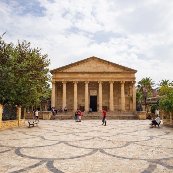 Extrémně exotická mešita, ještě nedávno to byl kostel 