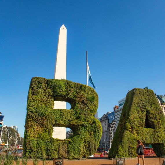 Jsme ubytováni v moderním hotelu v centru města. Nejširší ulice naší planety, Avenida 9. července, se nachází od nás jen pár desítek metrů