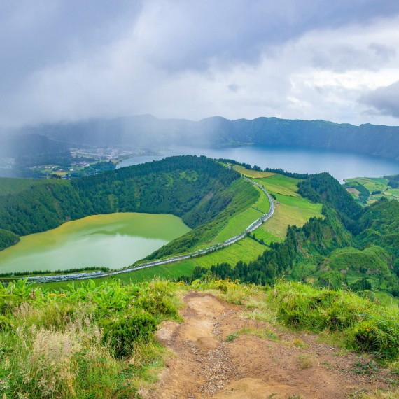 Kaldera sopky má výšku 500 m a šířku 5 km