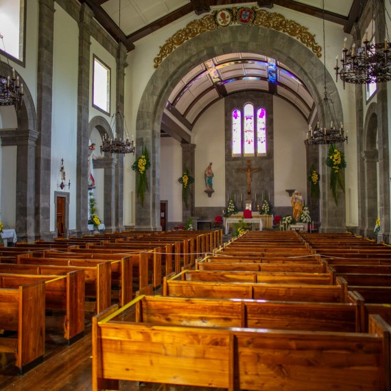 Farský kostel svatého Sebastiana je nejkrásnější stavbou centra města 