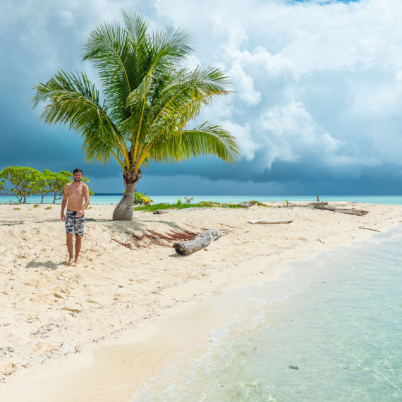 Rajský ostrov v Tichém oceánu - Palau.