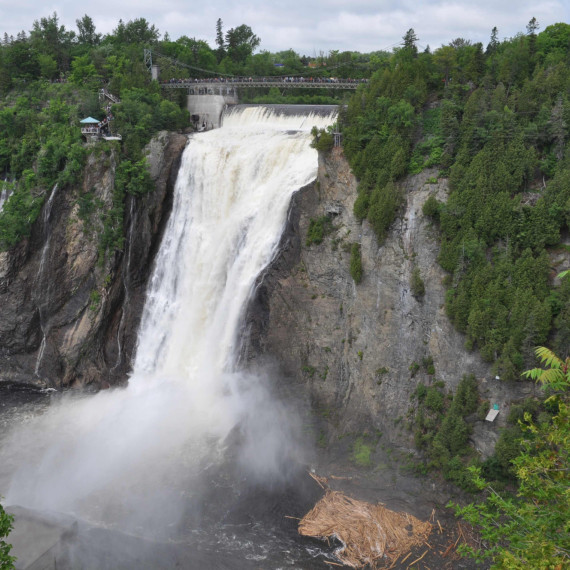 Vodopády Montmorency v provincii Quebec