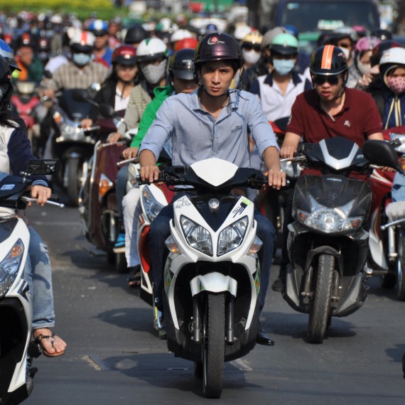 Ulice Saigonu jsou neustále plné motorek