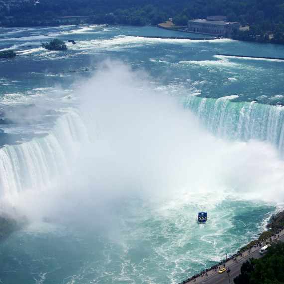 Niagarské vodopády - Nejznámější vodopády Ameriky.