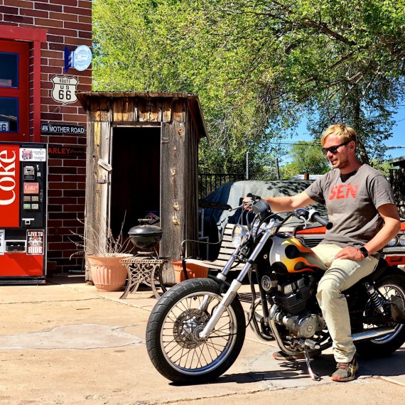 Natankovat a jede se dál