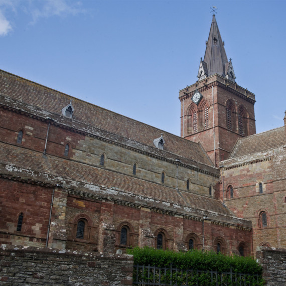 Jediná katedrála, ktorú v Británii nevlastní cirkev.