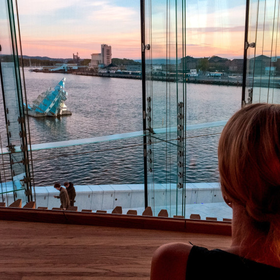 Západ slunce z opery v Oslu.