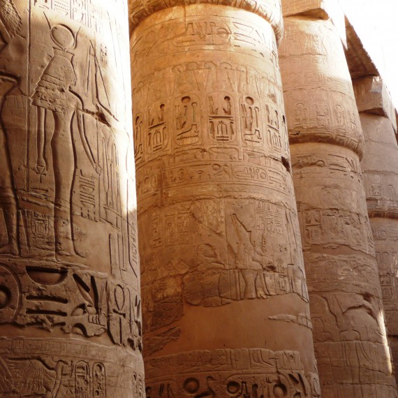 Umělěcké zdobení ve Velké sloupové síni