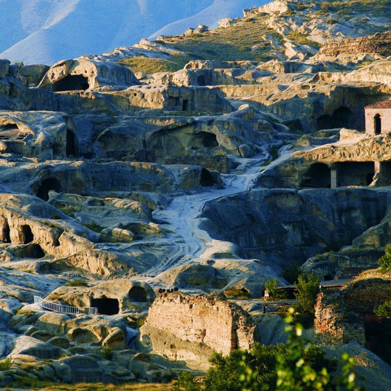 Jeskynní klášterní město Vardzia.