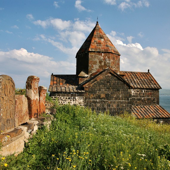 Sevanské kláštery stojí za návštěvu