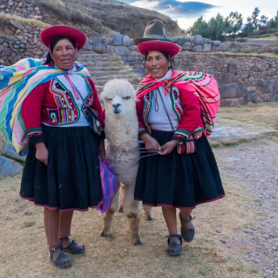 Peruánské indiánky ve svých krojích