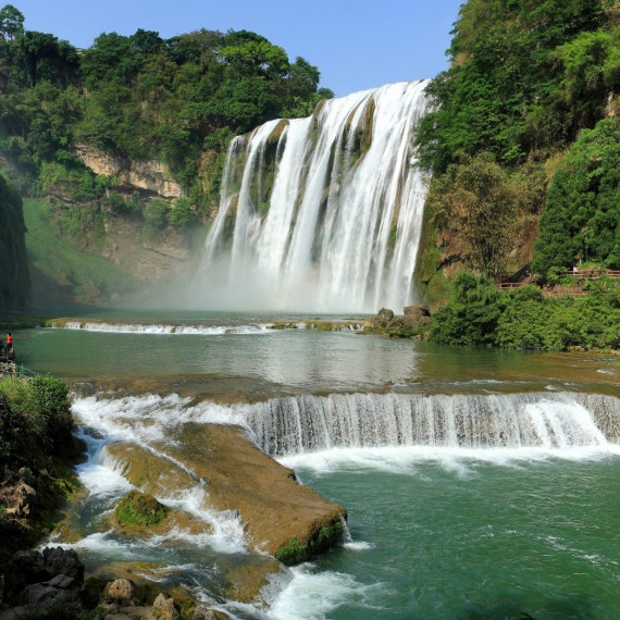 Velký vodopád Huangguoshu je největším vodopádem Číny