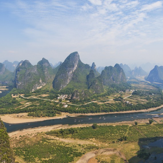 Přesouváme se lodí do Guilinu