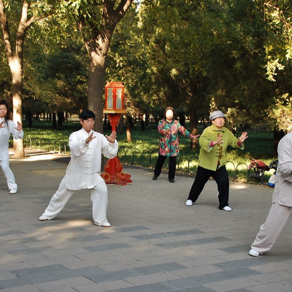 Po ránu si můžete s Číňany zacvičit oblíbené taj-či