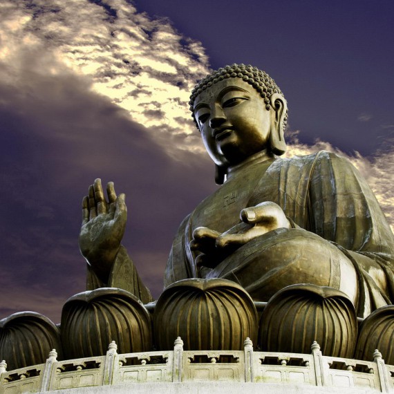 Velký Budha je symbolem jiného Hongkongu, ale zároveň je nejnavštěvovanějším místem