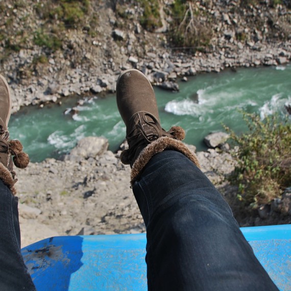 Nepál si můžete vychutnat i ze střechy autobusu