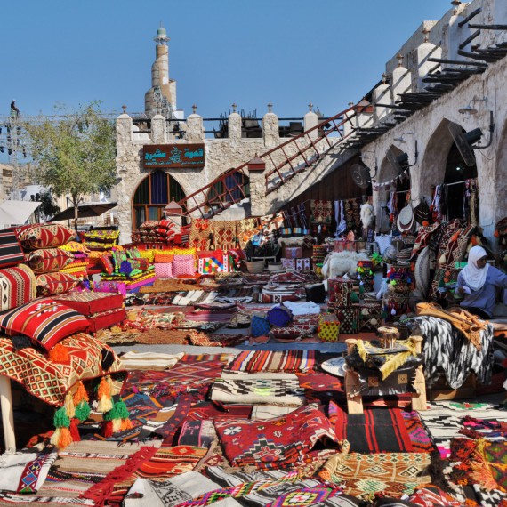 Nakoupíte na tradičním trhu