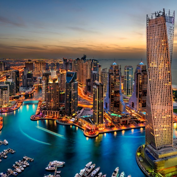 Prohlédnete si Dubaj při západu slunce