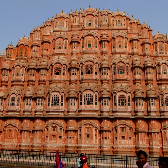 Jaipur je hlavní město pouštního a nejbarevnější státu Radžastán 