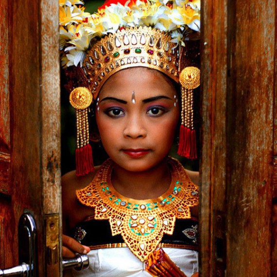 Typická tanečníce na Bali