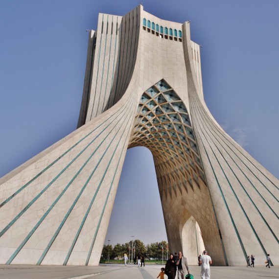 Pomník Azadi v Teheránu