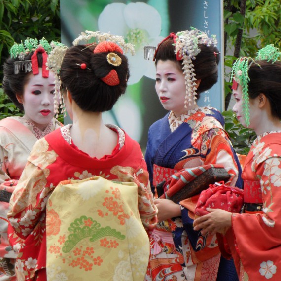 Naši průvodci Vám poví zajímavosti o japonských gejšách