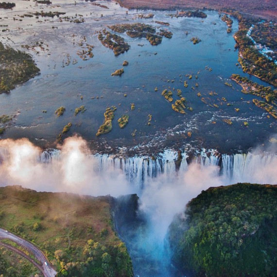 Dým,který hřmí - to jsou Viktoriiny vodopády