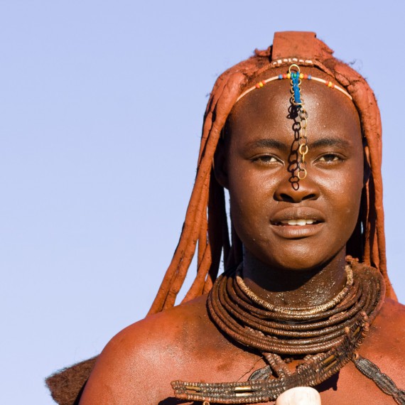 Typický člen kmenu Himba