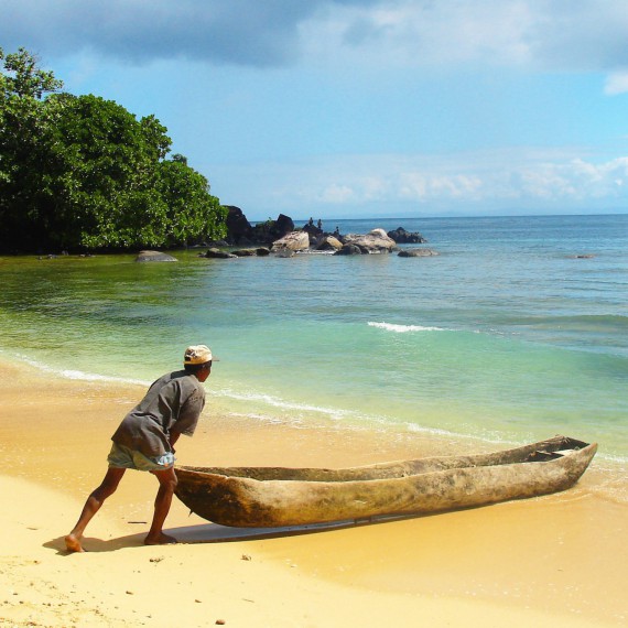 Plavba tradiční loďkou na Madagaskaru 