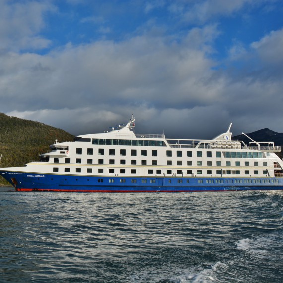 Přes Ohňovou zem až na Hornův mys s vylodeními a plnou penzí na lodi