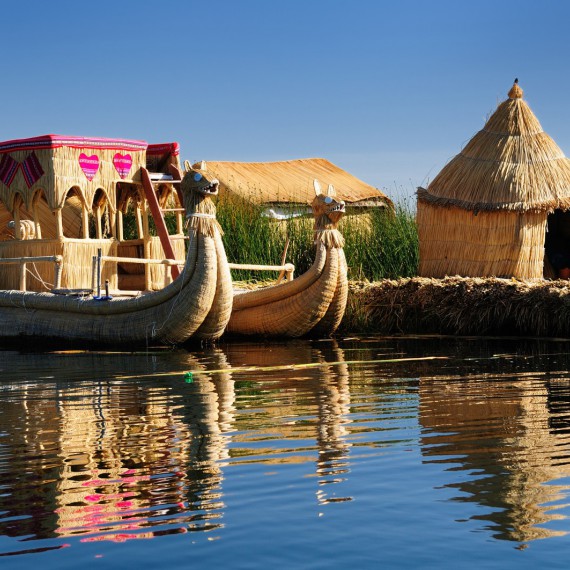 Život na ostrovech z rákosu