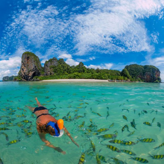 Šnorchlování v Andamanském moři na Krabi. 