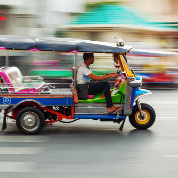 Tuk-tuk v Bangkoku. 